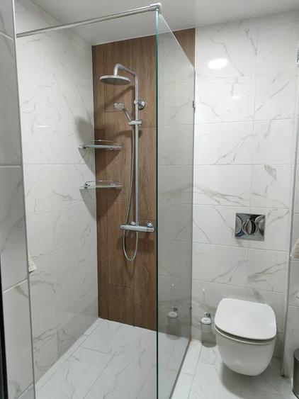 Apartament cu 4 camere decomandat în Sud