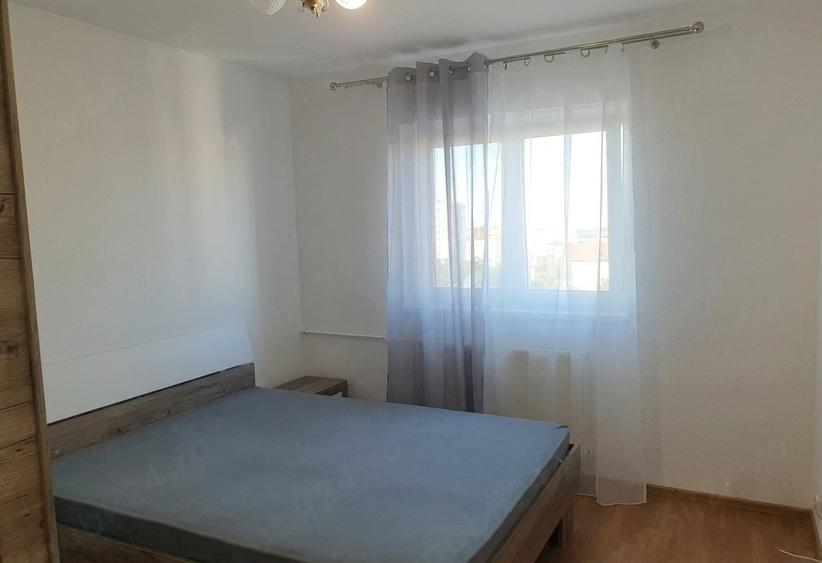 Apartament cu 2 camere decomandat în Titan