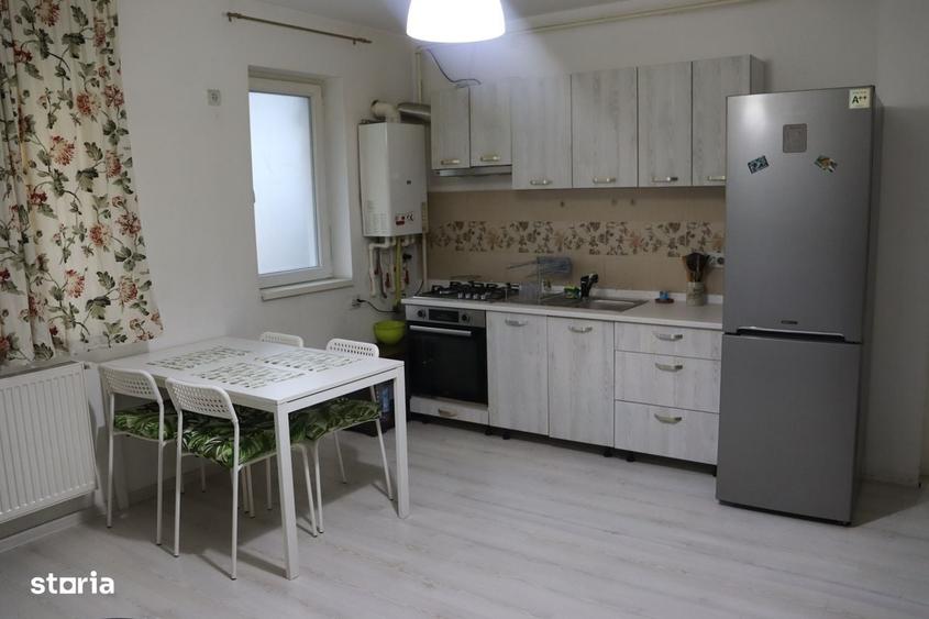 Apartament cu 2 camere în Apărătorii Patriei