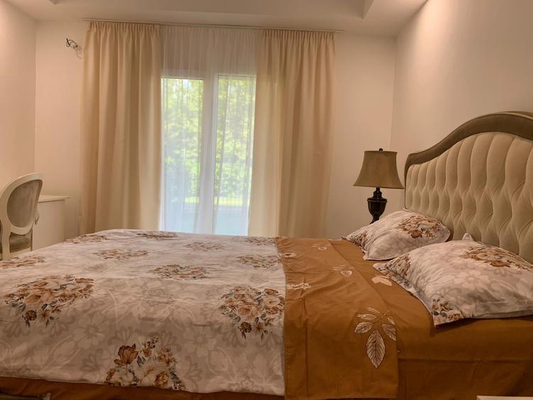 Apartament cu 3 camere semidecomandat în Ștefăneștii de Jos
