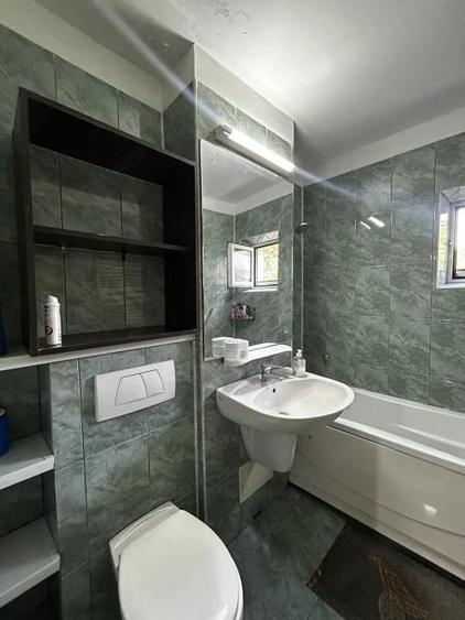 Apartament cu 3 camere decomandat în Narcisa