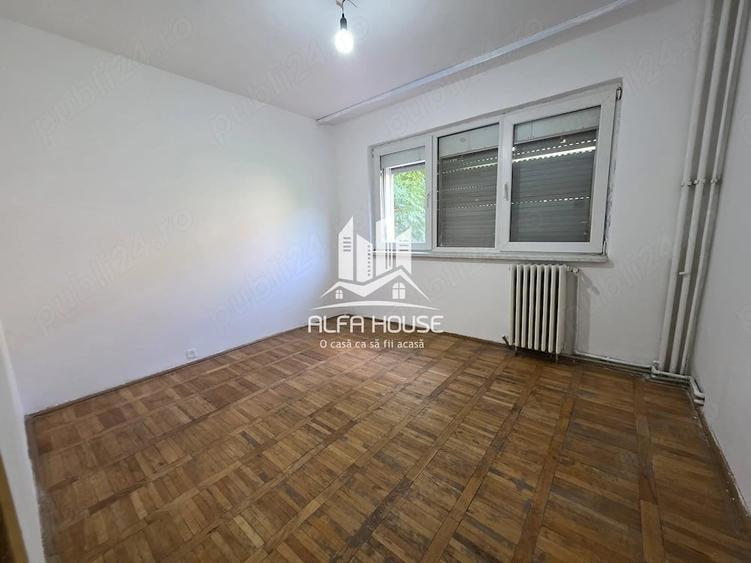 Apartament cu 3 camere semidecomandat în Govândari