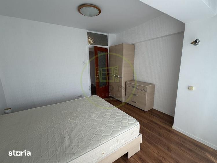 Apartament cu 3 camere decomandat în Centrul Civic