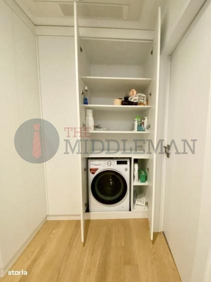 Apartament cu 3 camere semidecomandat în Aviației