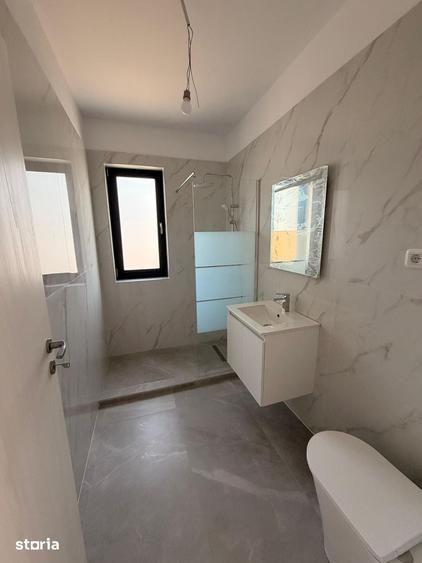 Casă cu 4 camere cu Teren 353 Mp în Berceni