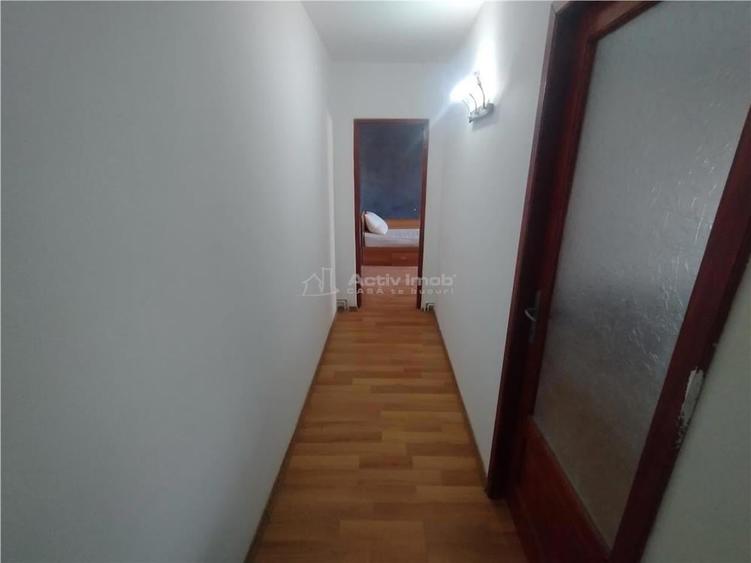 Apartament cu 2 camere decomandat, mobilat în Oravița
