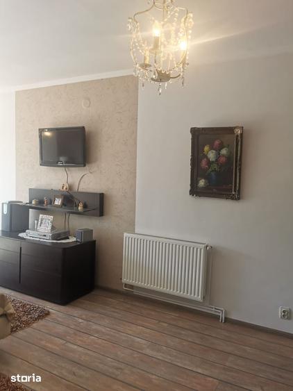Casă cu 4 camere cu Teren 450 Mp în Central