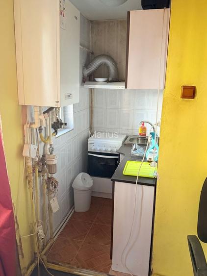Apartament cu 2 camere de vanzare Tg-Jiu langa liceul Spiru Haret
