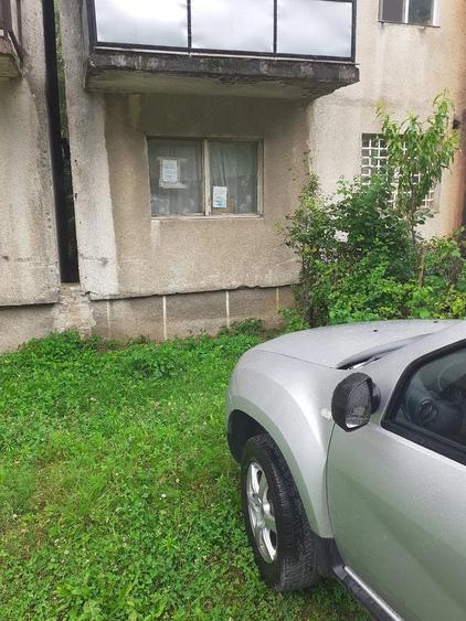 Casă cu 2 camere cu Teren 40 Mp în Sasca Montană