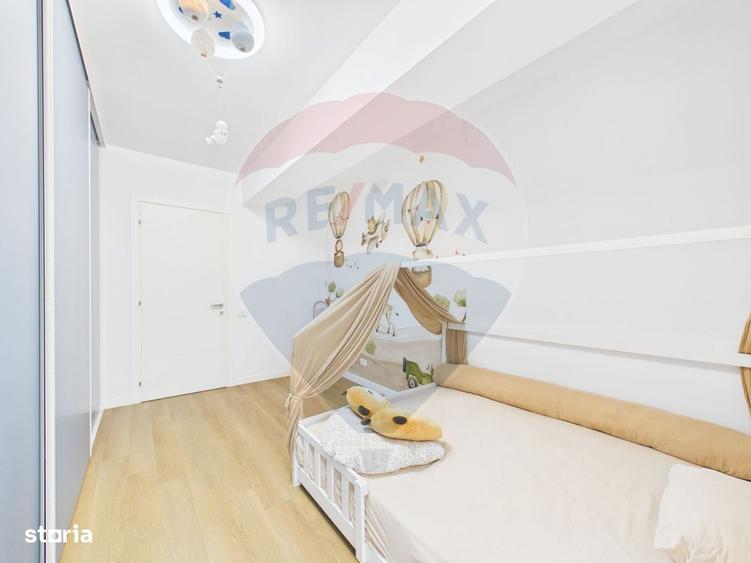 Apartament cu 3 camere decomandat în Fizicienilor