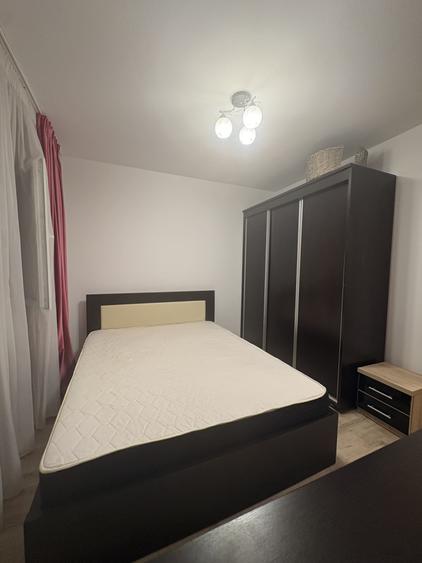 Apartament cu 3 camere decomandat, mobilat în Drumul Taberei