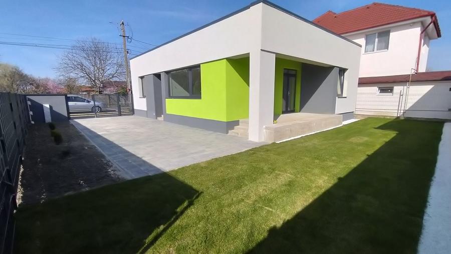 Casă cu 3 camere în Vladimirescu