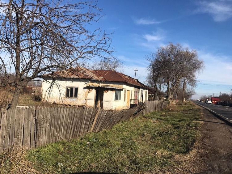 Casă cu 4 camere cu Teren 1008 Mp în Mircea Vodă