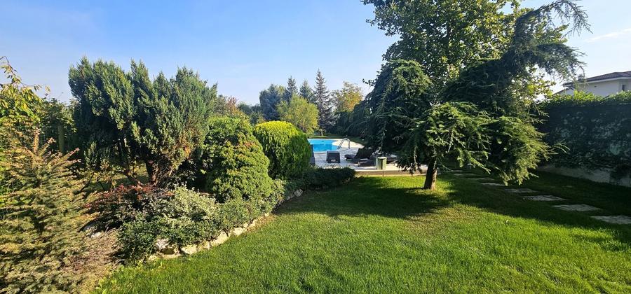 Casă individuală cu 6 camere cu Canalizare în Șanțu-Florești