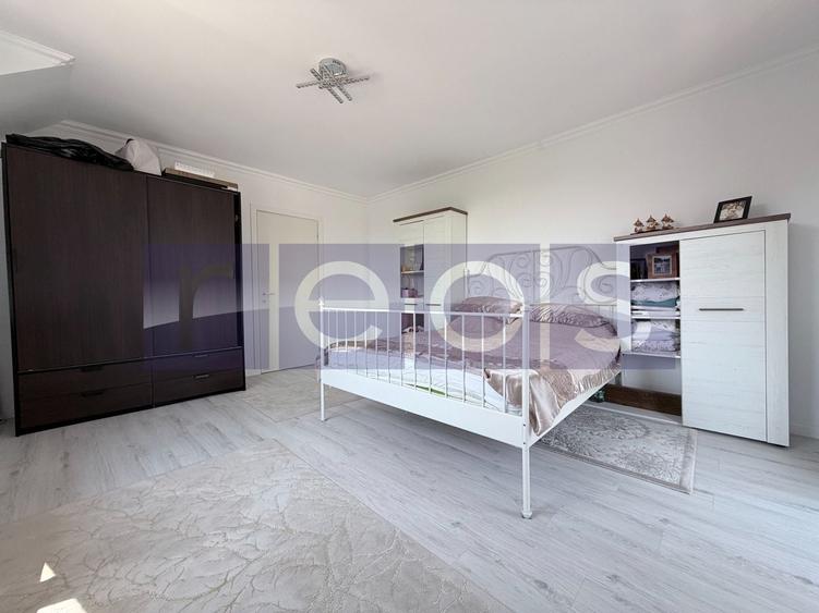 Duplex cu 4 camere cu Canalizare în Central