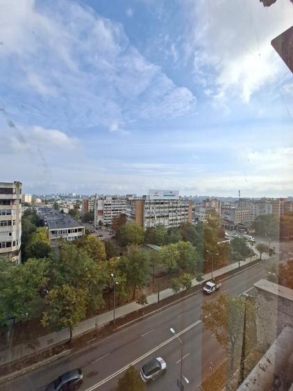 Apartament cu 3 camere în Tomis Nord