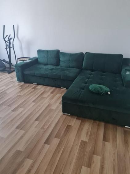 Apartament cu 3 camere decomandat în 1 Decembrie