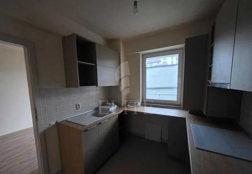 Apartament cu 2 camere semidecomandat, mobilat în Mărăști