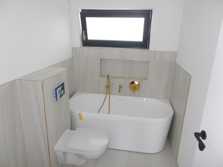 Casă cu 4 camere cu Teren 250 Mp în Săcălaz