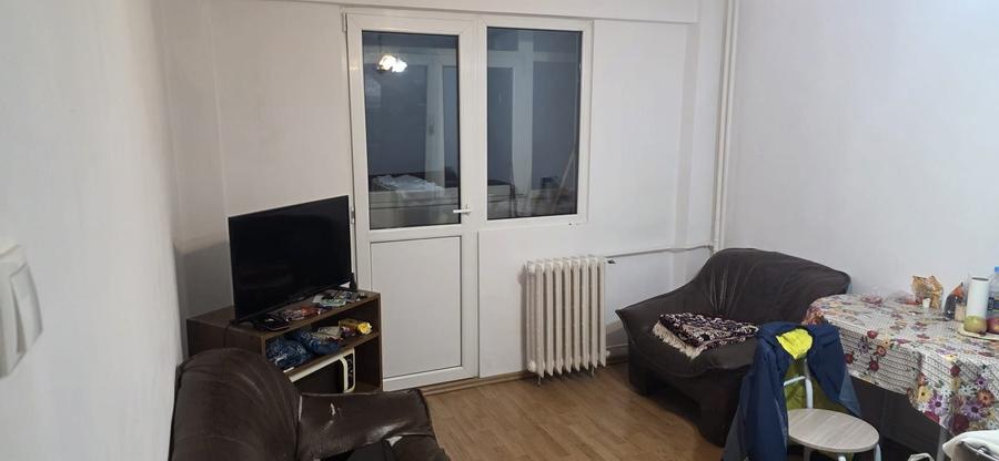Apartament cu 2 camere decomandat în Colentina