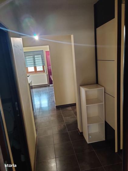 Apartament cu 3 camere decomandat în Exterior Vest