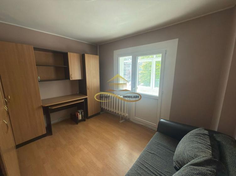 Apartament 3 camere de vanzare in Bacau strada Stefan cel Mare - 2