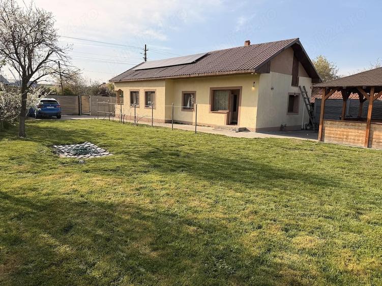 Casa + Teren Brebeni - 1300 metri patrati - 10 minute de Slatina - 7