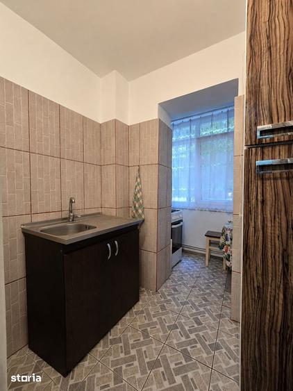 Apartament cu 4 camere semidecomandat în Marna