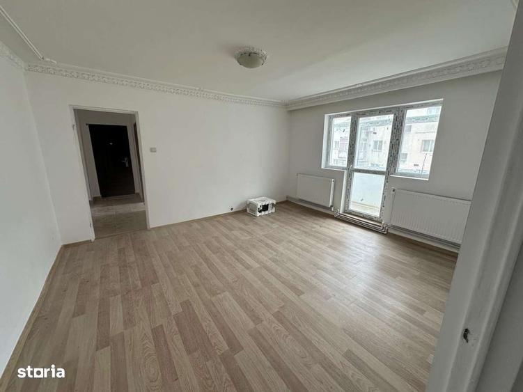 Apartament cu 2 camere decomandat în Exterior Vest