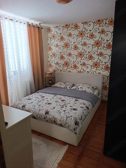 Apartament cu 4 camere decomandat în Dărmănești