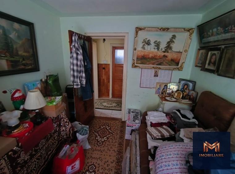 Apartament cu 3 camere semidecomandat, mobilat în Central