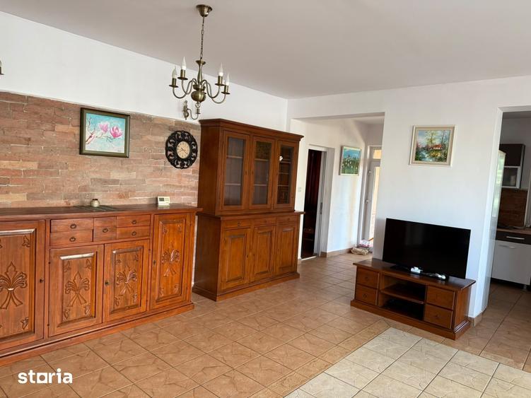 Casă cu 4 camere cu Teren 690 Mp în Sântandrei