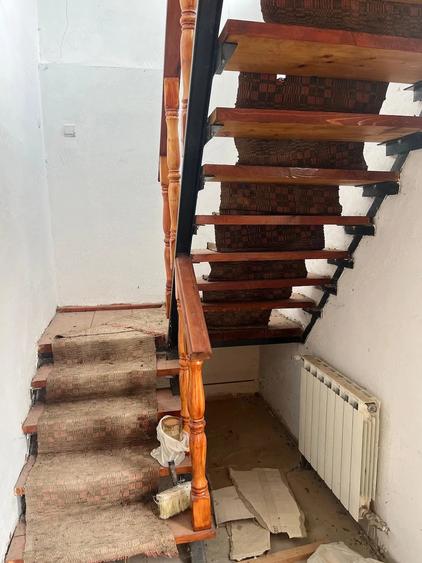 Casă cu Teren 2000 Mp în Răhău