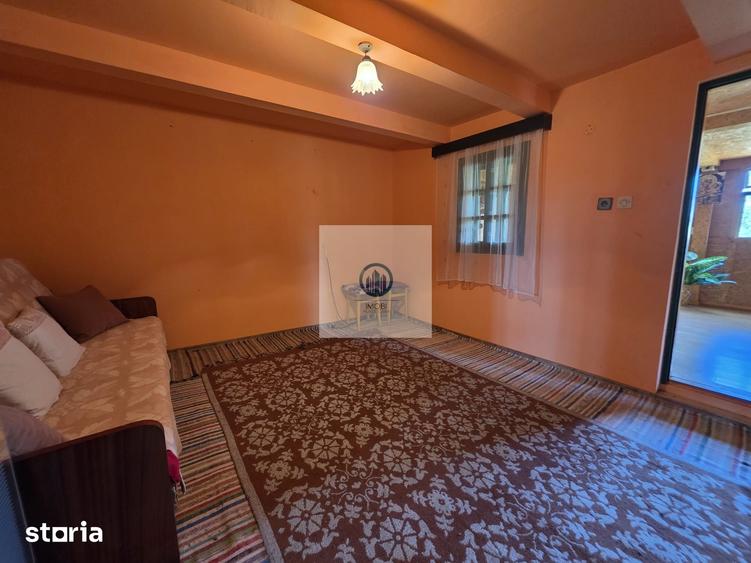Casă cu 3 camere cu Canalizare în Vălișoara