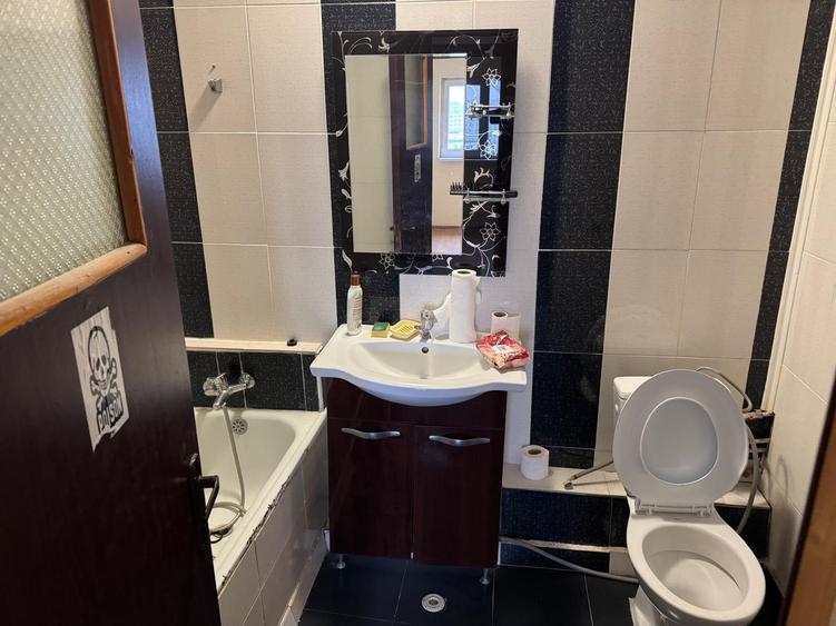 Apartament cu 2 camere semidecomandat în Dristor