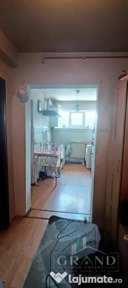 Apartament cu 2 camere decomandat în Florești