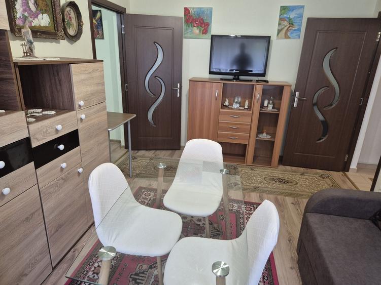 Apartament cu 2 camere semidecomandat în Nufărul