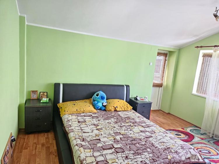Casă individuală cu 6 camere cu Teren 150 Mp în Ultracentral