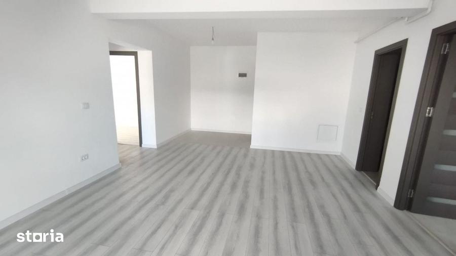 Apartament cu 3 camere în Rediu