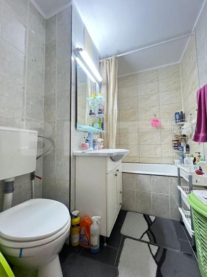 Apartament cu 4 camere decomandat, mobilat în Sud-Est