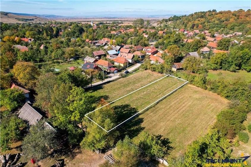 Teren Construcții intravilan de 900 mp, în Exterior Est