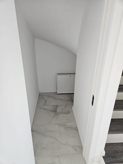 Casă individuală cu 4 camere cu Canalizare în Exterior Vest