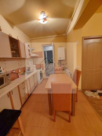 Apartament cu 2 camere semidecomandat, mobilat în Nord-Est