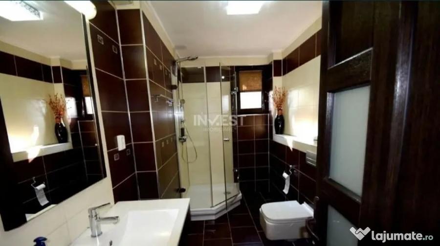 Casă cu 6 camere cu Teren 500 Mp în Central