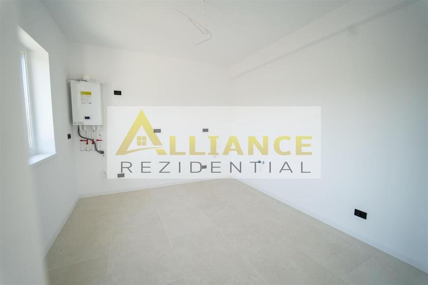 Casă individuală cu 4 camere decomandat cu Canalizare în Berceni