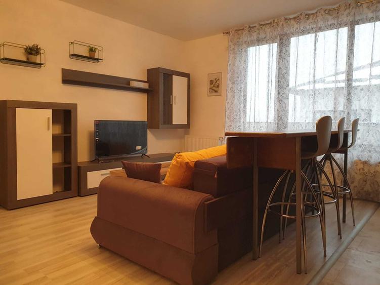 Apartament cu 2 camere decomandat în Lacul Tei