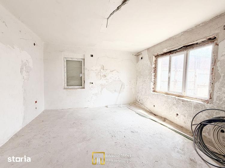 Casă cu 6 camere cu Teren 720 Mp în Șega