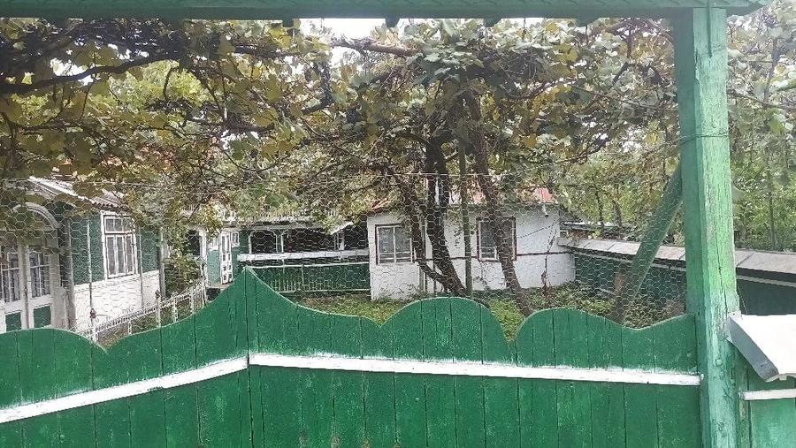 Casă cu 3 camere cu Teren 2700 Mp în Slobozia (Bara)