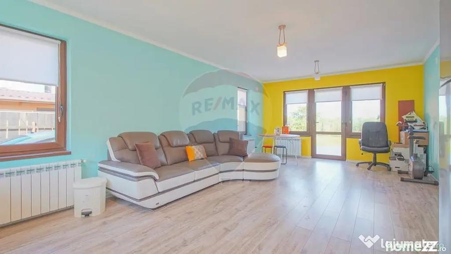Casă cu 4 camere cu Teren 534 Mp în IAR