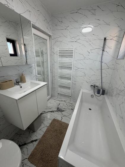 Casă individuală cu 4 camere cu Canalizare în Primăverii